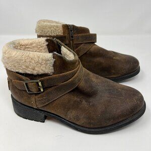 UGG / 8 / Womens Benson Dove Leather Burnished Toe Wool Lined Ankle Bootie Boots